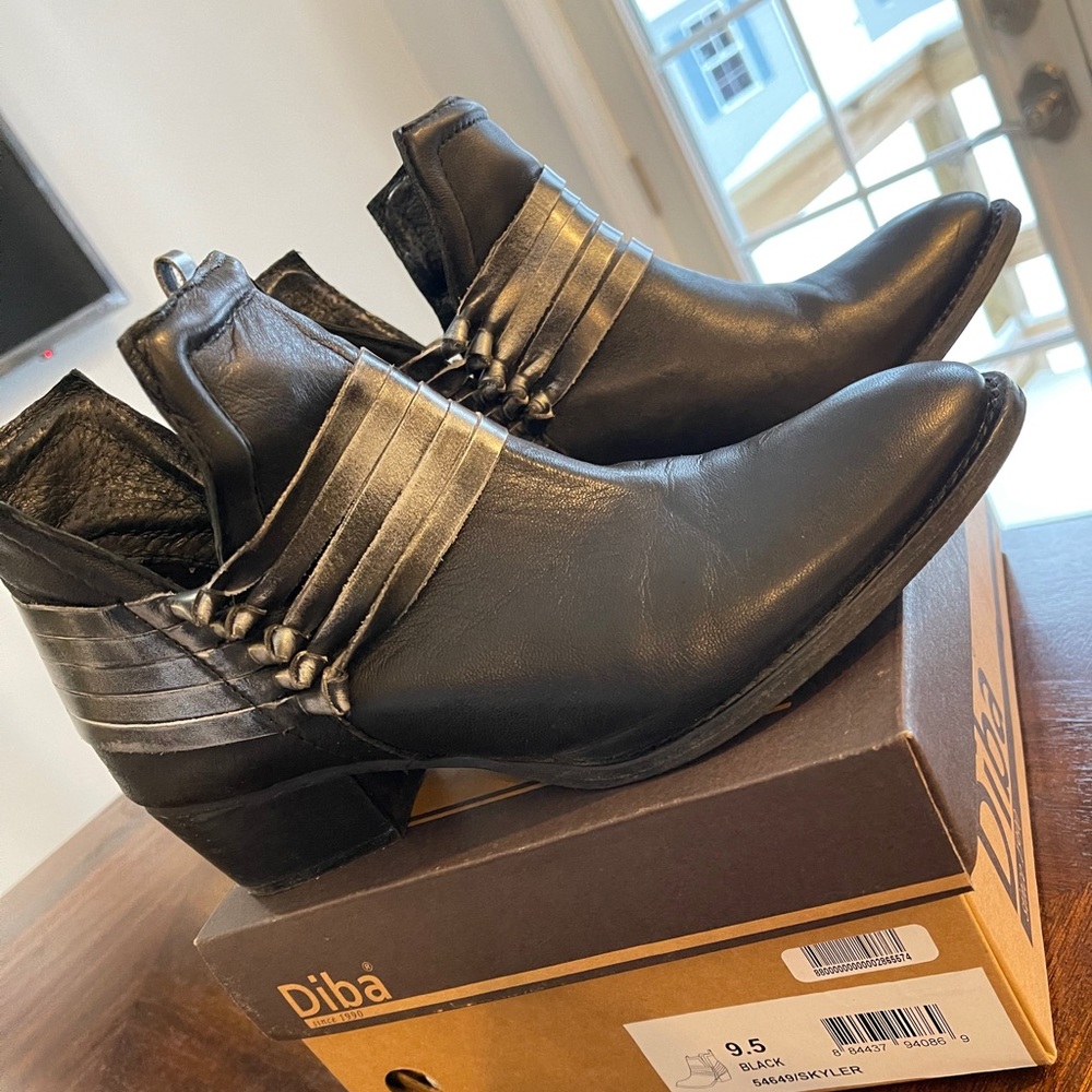 Diba leather ankle boots